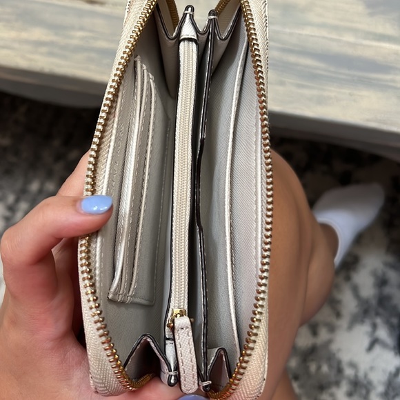 Wallet - Picture 4 of 4